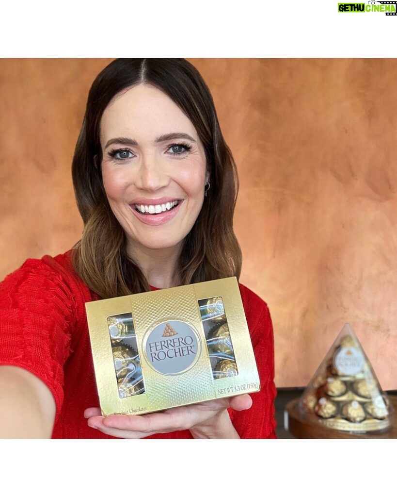Mandy Moore Instagram - I love making the holidays golden for my loved ones. Give a Golden Greeting to someone special this year and you can win a personalized video from me and a box of Ferrero Rocher to enjoy. 💛Visit the link in my bio to get started! #Ad #FerreroRocherGiveaway #GiveAGoldenGreeting #holiday #holidayseason #lovedones #celebration #family #holidaygreetings #holidaygifts