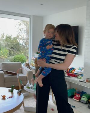 Mandy Moore Instagram - Stepping into the world of motherhood has been like entering the most expansive, mythical labyrinth- it’s felt simultaneously overwhelming and oddly familiar. It’s the job I’m proudest of and the most grateful for. Always. Hats off to all those who mother in any and every way and an extra squeeze to those who find this day difficult.  #HappyMother’sDay 💓💓💓💓
