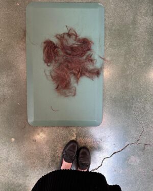 Mandy Moore Instagram - I’ve been itching for a hair change for a loooooong time and lucky for me, my sweetest @streicherhair was in town and fit me in. Love you, Ash. And never mad at a @cithomps visit too!! 💇‍♀️