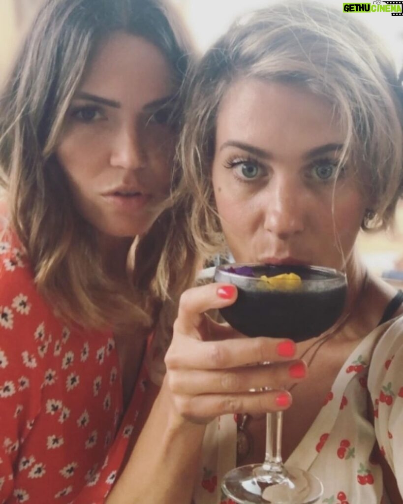 Mandy Moore Instagram - Happiest bday, Ash! Cheers to the big 40 (I’m right behind you) and can’t wait to see how bright this trip around the sun is for you. Love you and here’s to many more adventures together, @streicherhair!!!