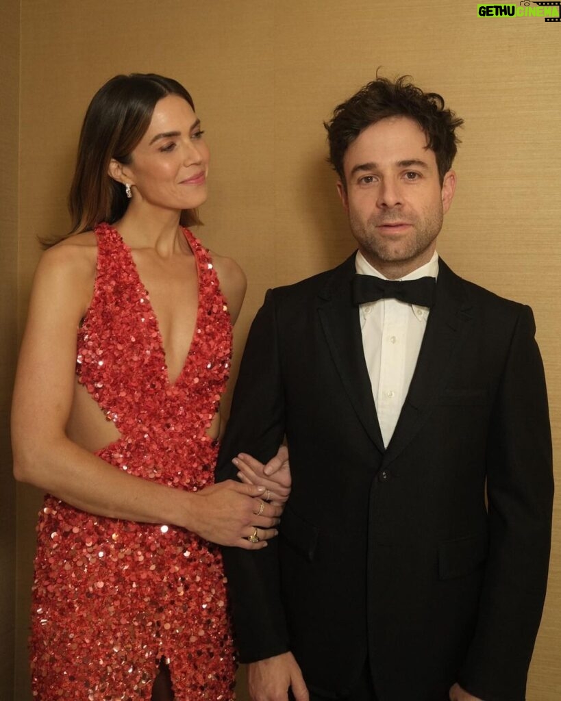 Mandy Moore Instagram - What a treat to get gussied up and present at tonight’s @criticschoice. Thanks to the greatest team for always making me feel my best! 💃 Styling: @kevinmichaelericson Makeup: @karayoshimotobua Hair and pics: @barbdoeshair Nails: @stepheniiie Tailoring: @studiounbiased Handsome date: @taylordawesgoldsmith