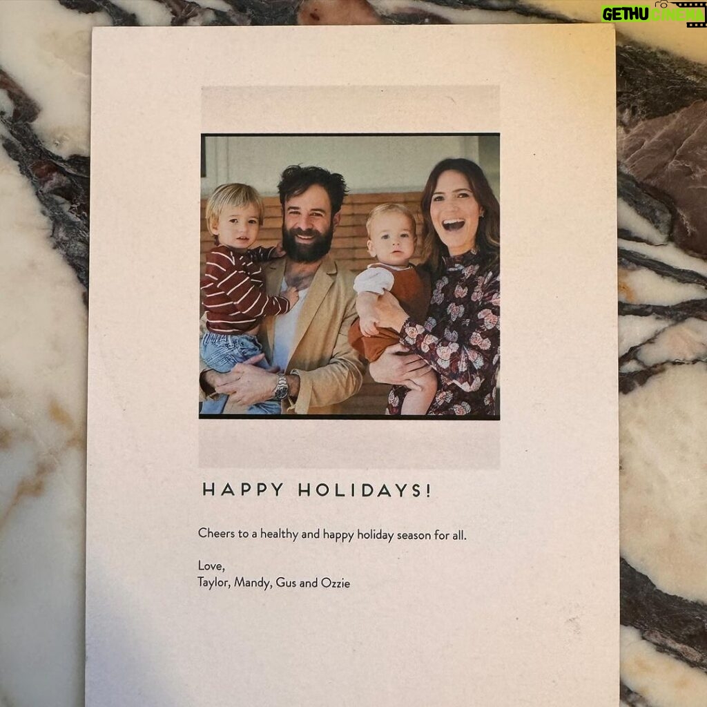 Mandy Moore Instagram - Finally got my stuff together and sent out a card this year. Happy Holidays, friends!! 📷 by @photobyjennajones 🎁 🎄