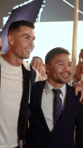 Manny Pacquiao Instagram - “HEY PACQUIAO!” 🤣 @cristiano absolutely LOVED meeting the legend @mannypacquiao 🐐 #BattleOfTheBaddest #FuryNgannou