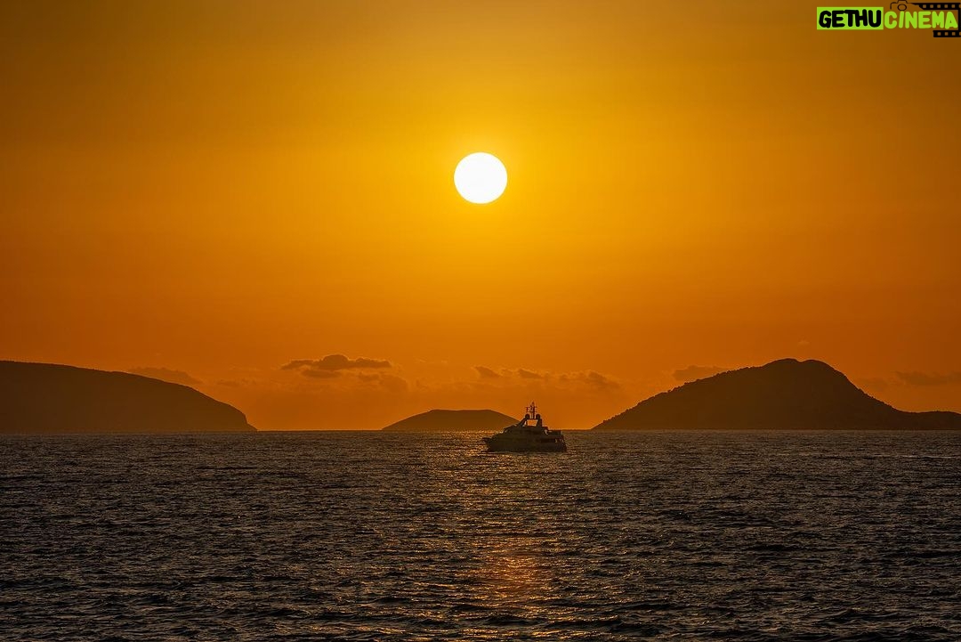 Manny Pacquiao Instagram - Sailing through Greek waters. 🌊⛵🇬🇷 Athens, Greece
