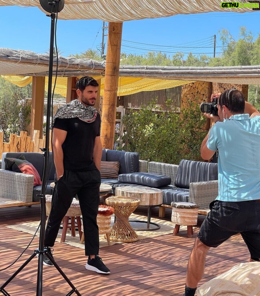 Manos Gavras Instagram - Interview & photoshoot for “Beyond Mykonos Magazine” showcasing to the world the must visit spots in Mykonos. Available July 2021 #backstage #photoshoot #interview #mykonos #greece #magazine #santannamykonos SantAnna Mykonos