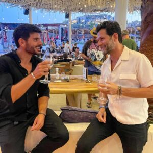 Manos Gavras Instagram - Reunion with the man in mykonos.. 

#guygerber #santannaxrosebeach  #mykonos #summer2021
