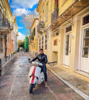 Manos Gavras Instagram - A cold but sunny Monday. Today I chose to visit the picturesque old neighborhood of #plaka on the slopes of #parthenon . Had lunch in one of our new places in the neighborhood  @lyra_athens . Great scenery meets unique 🇬🇷flavors plus live Greek music every night! Have you visited @lyra_athens  by @niceneasygroup ? ❤️