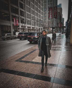 Manos Gavras Instagram - Heading out .. Meetings day1 #chicagobound 
#businessandpleasure #chicago #usa #november2022