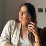 Mansi Taxak Instagram - Life seems magical in golden hour✨ 📸- @vaishalitaxak_24 #instagood #instadaily #instagram #explorar #explorepage #explore #trending #trendingreels Mumbai, Maharashtra