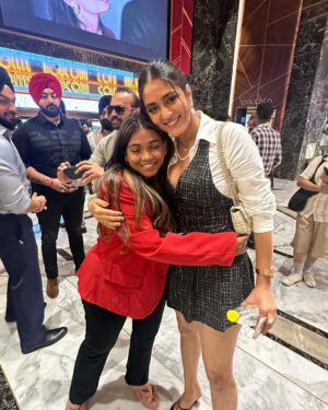Mansi Taxak Instagram - One with the legend himself, @sandeepreddy.vanga sir thank you so much sir for believing in me to play Farheen. She was special and so are you. Your commitment to your story, the passion for your work and mostly importantly the confidence you show in others is truly remarkable. You are gem of a person to work with and learn from. This one was special. Animal is truly very special. Congratulations on the grand success, truly deserved. 

@pranayreddyvanga I have seen you work equally hard on set with Sandeep sir, you truly are the backbone this film in more than one way.

@cowvala you are such a talented human being. The dialogues in Animal were out of this world. It makes the movie a true standout. I still remember the time when you told me the story and how blown away I was. I am in awe of your writing.

@shanmukhgowtham you were amazing. You have worked so hard on this film, I have seen the love and passion you have for this project. Thank you for being so good to me on set. 

@mariyadoma there are no words to explain my love for you. I adore you and your passion for your work. The way you make actors comfortable on set and take care of them is beautiful. You made Animal set truly feel like home to me. Thank you.❤️

@rebeccamalaikadsouza my love, thank you for making me look beautiful on screen, it was all you and your art that has shined through. I was lucky to have you for my makeup team ❤️❤️

And all my other team production, styling team, all my dada’s thank you for making Animal a dream project.

@tseries.official @tseriesfilms @animalthefilm #animalthefilm #instagram #instadaily #explore #explorepage #trending