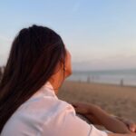 Mansi Taxak Instagram - Currently……….breathing 🔆 📸- @dhir_95 @timestalent #timestalent #timestalentdeal #sunset #sunsetandbeach #explorepage✨ #explore #instagood #instadaily #trendingnow #trending #lovelivelaugh Mumbai, Maharashtra