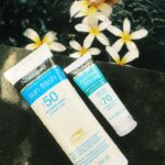 Manu Gavassi Instagram - Publi de férias dessa vez é em casinha, com meu protetor favorito e fotos tiradas pelo namorado! Por aqui eu já entrei no ritmo do verão com o meu Neutrogena Sun Fresh que garante uma pele protegida, hidratada e super sequinha #RitmoDoVerãoNeutrogena @neutrogenabr 🌼💙