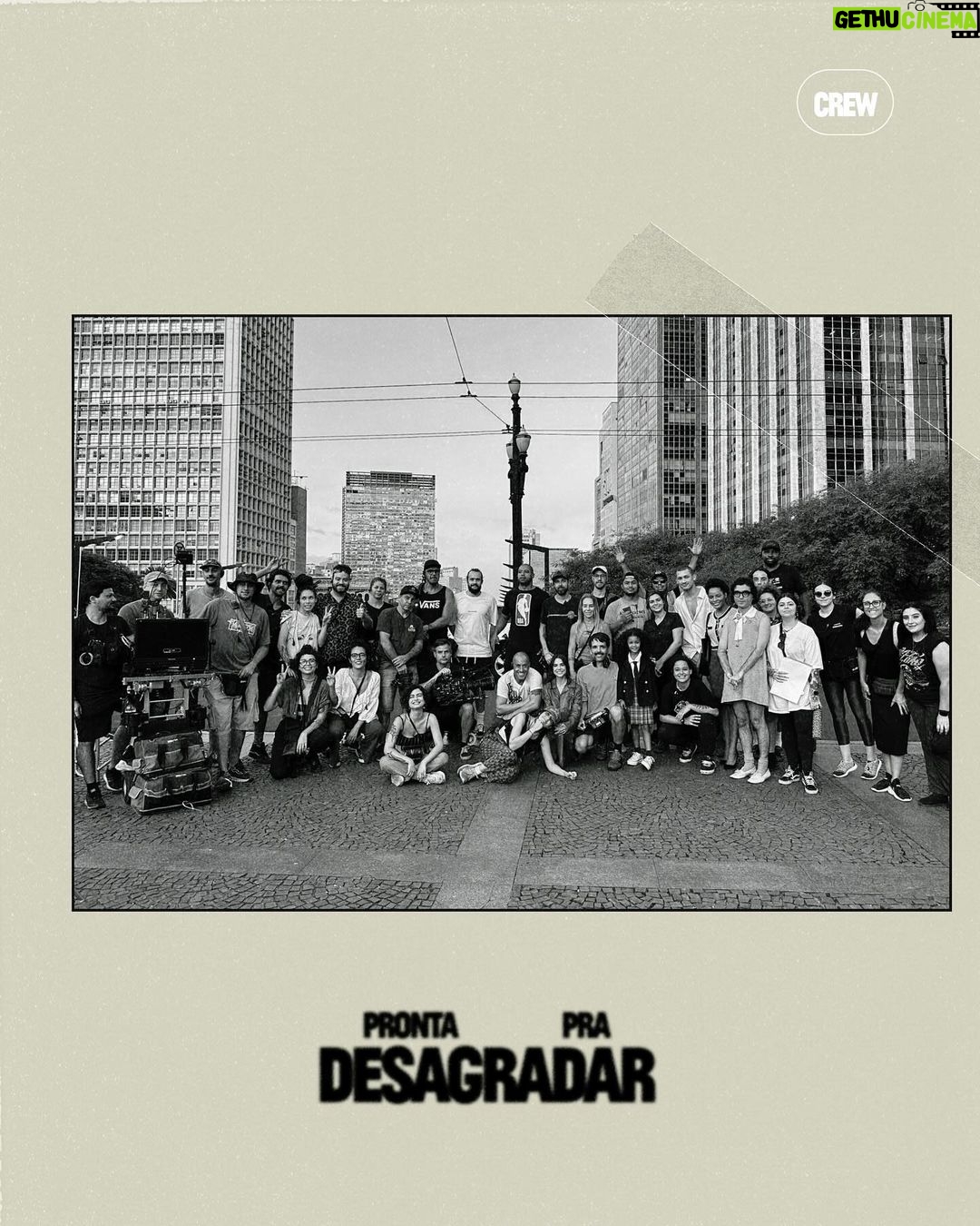 Manu Gavassi Instagram - Muita gente participou pra que esses curtas fossem realizados. Tá faltando uma galeeeera nessas fotos por isso coloquei os créditos também, mas quero agradecer a cada um de vocês que fizeram parte de mais esse sonho que saiu do papel. Muito obrigada equipe dos sonhos ❤️