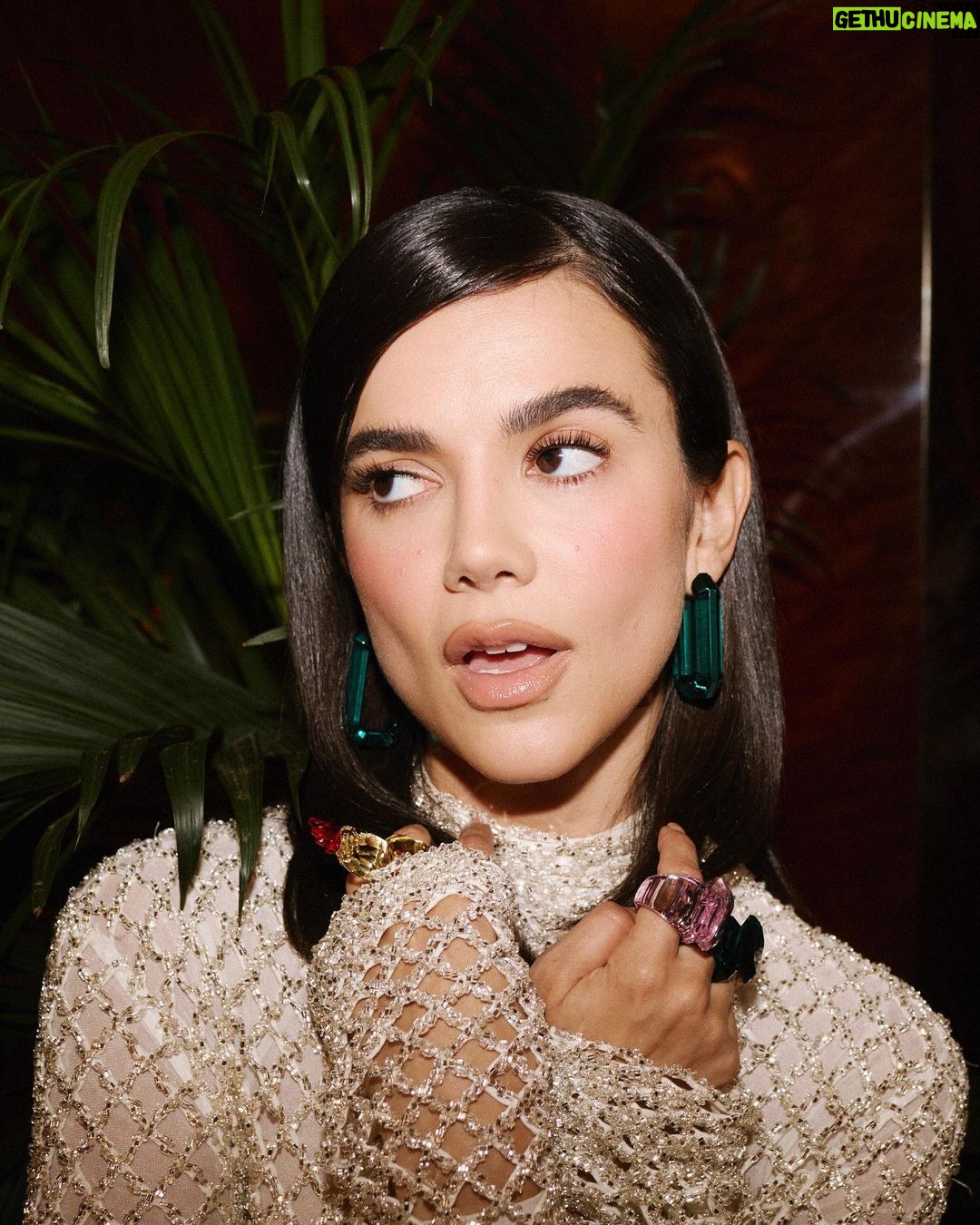 Manu Gavassi Instagram - E hoje que eu participei desse evento lindo da nova coleção Metamorphosis de @swarovski? Brunch?! Me chamem sempre! A campanha celebra o poder transformador dos cristais que trazem peças inspiradas em frutas tropicais, pássaros e animais exóticos, cada um com sua própria personalidade e fantasia. A lúdica aqui pira… ✨ #Swarovski #SavoirFaire #Metamorphosis