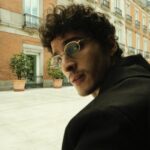 Manu Gavassi Instagram - Ontem foi especial. E ontem tava ocupada em te viver e pra variar esqueci de postar. Essa é uma das coisas que mais amo em passar tempo com você: A nossa presença verdadeiramente em tudo. Ontem você fez 27 anos e iniciou um novo ciclo lindo e importante de vida e eu estou aqui do seu lado te admirando a cada dia que passa, te amando com toda a minha alma, desejando sua felicidade e admirando seu constante comprometimento com a sua evolução. Você acha que é exagero quando falo mas todo mundo te aaamaaaa! Risos. E isso é um fato. Sua luz faz bem a quem estiver a sua volta e que sorte a minha poder sentir de perto todos os dias. Te amo tanto, tanto... Te quero tão bem ❤️ @jullioreis