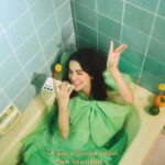 Manu Gavassi Instagram - O que fazer em 24h livres? Trabalhar minha vida social? Pizza e Gin? Tô muito bem vestida? 😉 (Parte 2) @tanqueraybr #Vivaomagnífico Aprecie com moderação. Não compartilhe com menores de 18 anos.