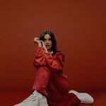 Manu Gavassi Instagram – X FILA

Muito orgulho em falar que estou estrelando a nova campanha dessa marca que gosto tanto! Inspirado na herança clássica italiana da FILA, o novo chunky da marca é pensado para as mulheres criarem suas próprias versões e se tornarem protagonistas das histórias que escrevem. Pois bem, me identifico. 😉

Confira todos os detalhes de TORMO em fila.com.br