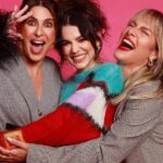 Manu Gavassi Instagram – Que maravilhoso conversar com essas duas amigas queridas que não vejo há tempos e atualizá-las das dores and delícias dos últimos três anos! O fato de termos câmeras e microfone é apenas um detalhe… 😉 @gioewbank @fepaesleme amo vocês e amei finalmente poder fazer o @gioh_oficial ❤️