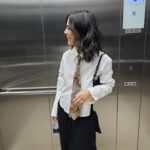 Manu Gavassi Instagram – Styling por mim mesma. De roupas e de prateleiras. 🤓