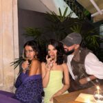 Manu Gavassi Instagram - É aceitável post de aniversário atrasado? Fiz 31 anos faz mais de um mês! E confesso que esqueci que tinha essas fotos aqui desse dia improvisado e delicioso ❤️ pessoas amadas que me ligaram perguntando “Vai fazer o que hoje?!” E aí fizemos. Amo vocês e amei esse dia.