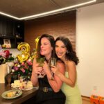 Manu Gavassi Instagram - É aceitável post de aniversário atrasado? Fiz 31 anos faz mais de um mês! E confesso que esqueci que tinha essas fotos aqui desse dia improvisado e delicioso ❤️ pessoas amadas que me ligaram perguntando “Vai fazer o que hoje?!” E aí fizemos. Amo vocês e amei esse dia.