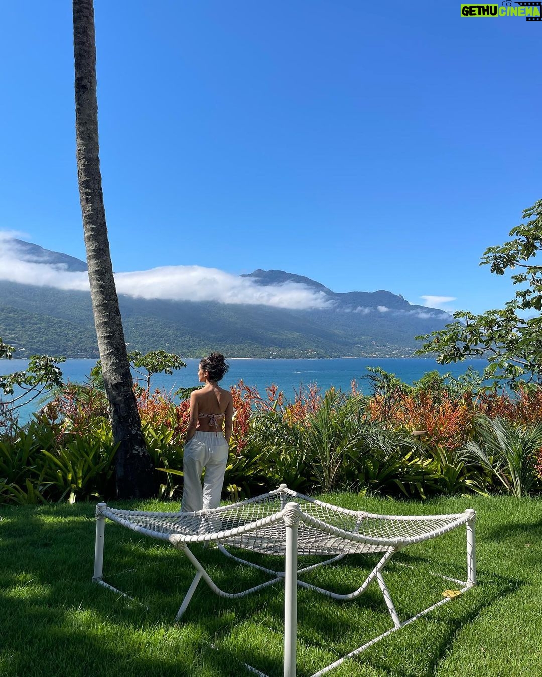Manu Gavassi Instagram - Obrigada @miradourohotel por um dia de gravação e um dia de irmãs que curtem o verão e discutem o tempo de vida das cigarras que aliás vivem 17 anos. ☀️