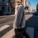 Manuel Turizo Instagram - Pa darte unos besos en Paris Mamasota Thank you for having me @dior @mrkimjones 🔥🔥