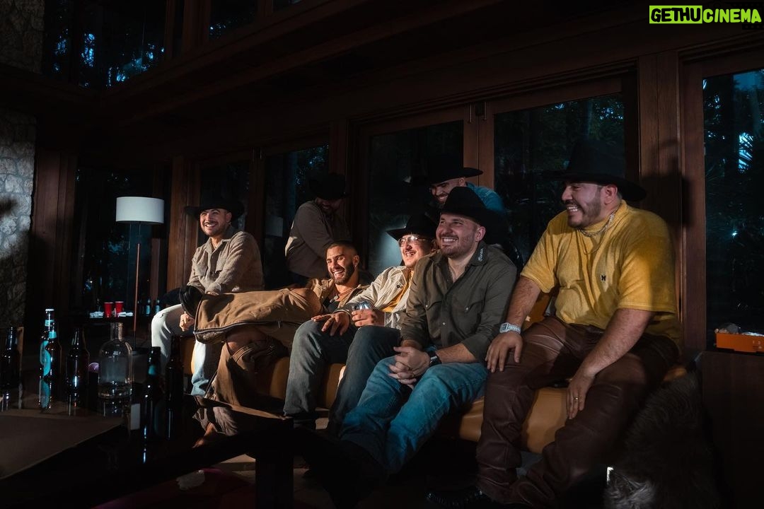 Manuel Turizo Instagram - Terapia grupal pa el despecho