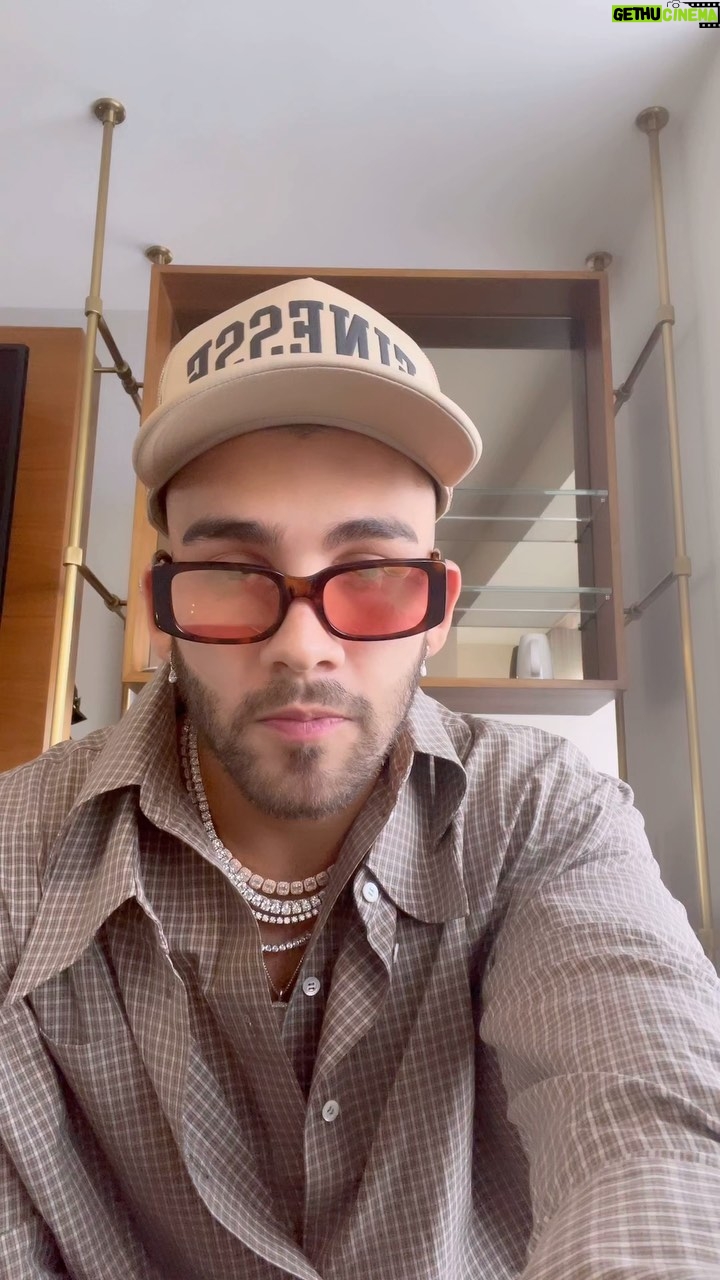 Manuel Turizo Instagram - Te voy a llevar serenata pa ver si así me paras bolas reina