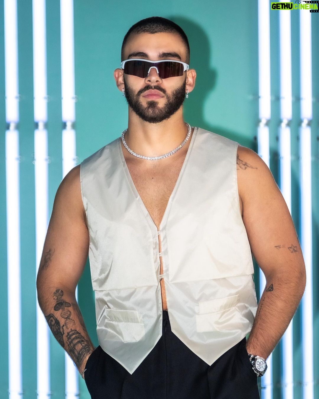 Manuel Turizo Instagram - Lunes pa que te aprendas De Lunes a Lunes porque el Jueves empezamos la gira en USA y CANADÁ por fin. Por allá los veo 👀