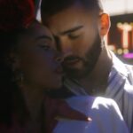 Manuel Turizo Instagram - ojos. labios. cara. junto a @elfcosmetics ya está en todas las plataformas 🫶🏼 para celebrar a toda mi gente latina y nuestra esencia🍿 Ve a ver el video! _ ojos. labios. cara. with @elfcosmetics is now on all platforms 🫶🏼 to celebrate all my Latin people and our essence 🍿 Go watch the video! #ojoslabioscara #elfcosmetics #elfpartner #eyeslipsface