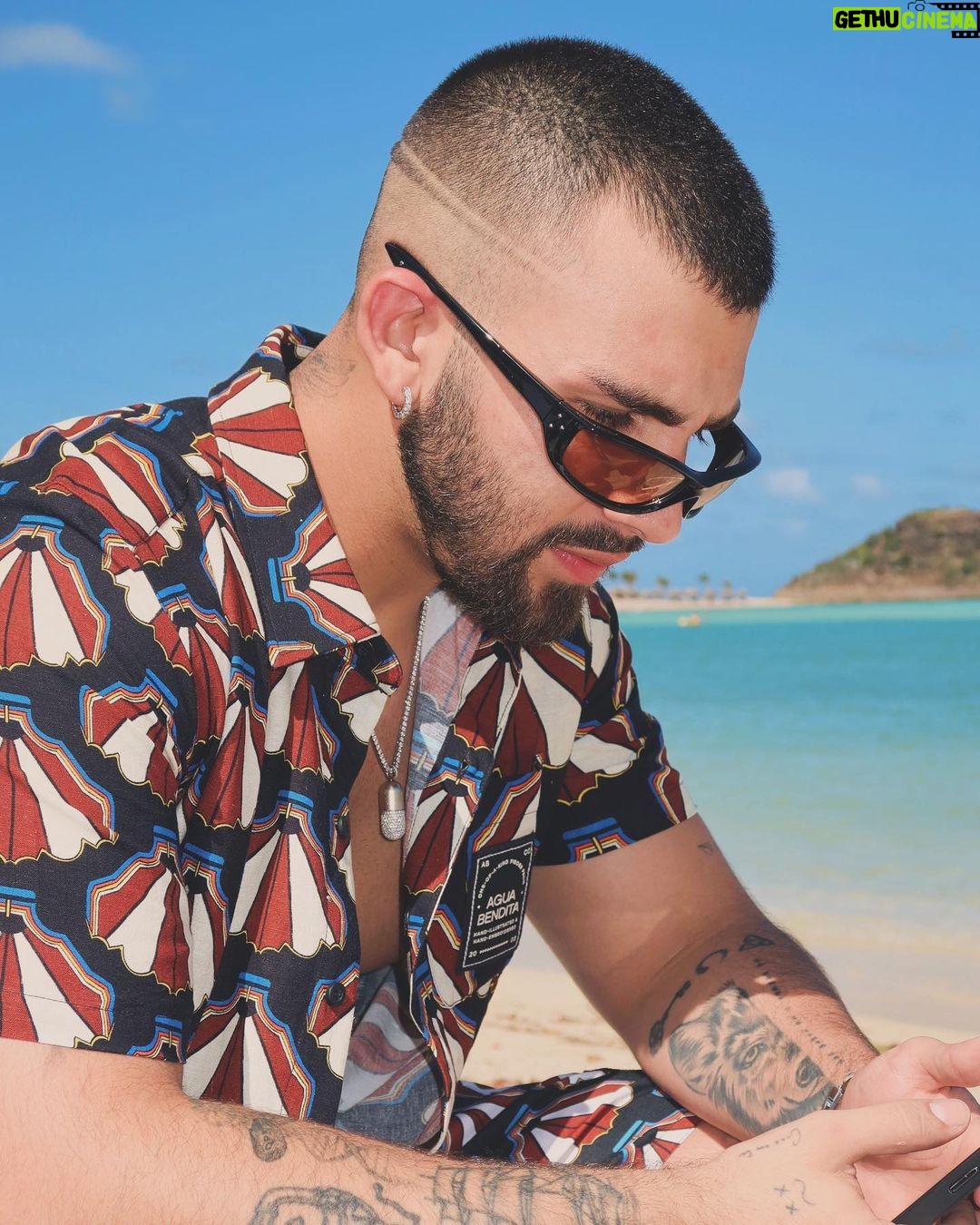 Manuel Turizo Instagram - Disfrutándola antes de que se acabe Mamasota
