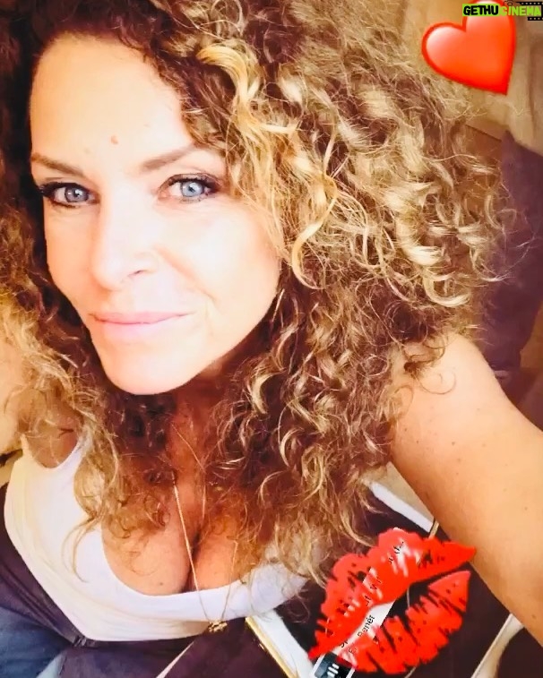 Manuela Lopez - 1.4K Likes - Mood ❤️💋.... #lifeisprecious