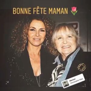 Manuela Lopez Instagram - Bonne fête à toutes les mamans 💝🌷#fetedesmeres