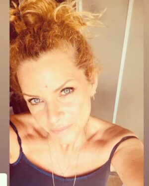 Manuela Lopez Instagram - 💋🕶🌴🏖#ilfaitchaud #lookoftheday