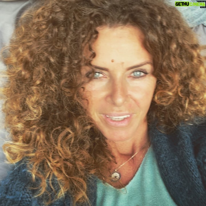 Manuela Lopez - 2K Likes - À très vite 🙏💋et prenez soin de vous 😁