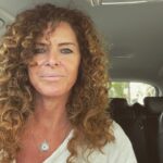 Manuela Lopez Instagram - Merci la vie 🙏 et merci à tous 🥰vos petits messages pour mon anniversaire 🎁 #reconnaissance #santé #amour #anniversaire #mercilavie