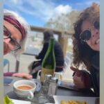 Manuela Lopez Instagram - Et on oublie pas de kiffer la vie !!!! 🍻🍽#premiereterrasse #enjoy #life #realfriends