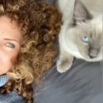 Manuela Lopez Instagram - Méditation guidée assistée 😻🙏...Ça vous dit une méditation de relaxation et réconfort ?#prenezsoindevous