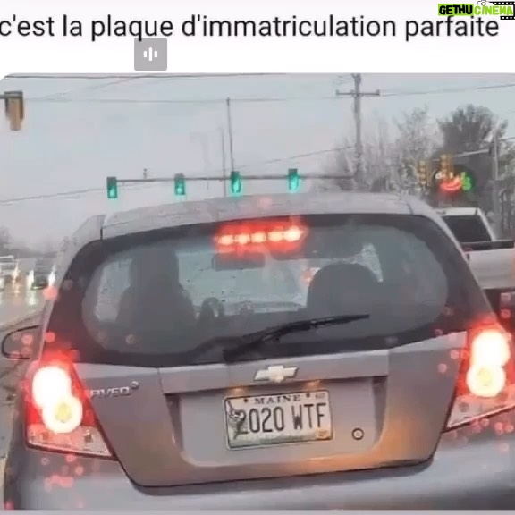 Manuela Lopez - 1.3K Likes - C’est avec le cœur lourd que j’écris ces quelques mots .. Ma petite sœur .. HOSPITALISEE très affaiblie par ce bon sang de COVID... C’est tellement difficile de la savoir seule en souffrance et de ne rien pouvoir faire ....Après une semaine de symptômes ‘digestes’ le mal s’est réveillé et son corps lutte aujourd’hui... Les dégâts de ce fléau commencent crescendo, migraine,toux, corps affaibli, cœur en souffrance , perte de poids, manque d’oxygénation , douleurs , etc... Voila la triste réalité des dégâts du COVID ... 36 ans sportive,ne fume pas, ne bois pas, une hygiène alimentaire exemplaire .. en pleine santé avant ce coup du sort .. Et pourtant.. Elle faisait attention aux gestes barrières, elle portait son masque .. Tout .. Mais il aura fallu qu’elle croise une seule personne as symptomatique pour choper cette merde ... Alors prenons juste conscience que ce n’est pas juste un rhume et que cela peut être très grave ...que cela peut toucher n’importe qui.... S’il vous plaît .. Soyez prudents .. Soyons prudents, et bienveillants les uns envers les autres.. Nous ne sommes pas invulnérables... #conscience #covid_19