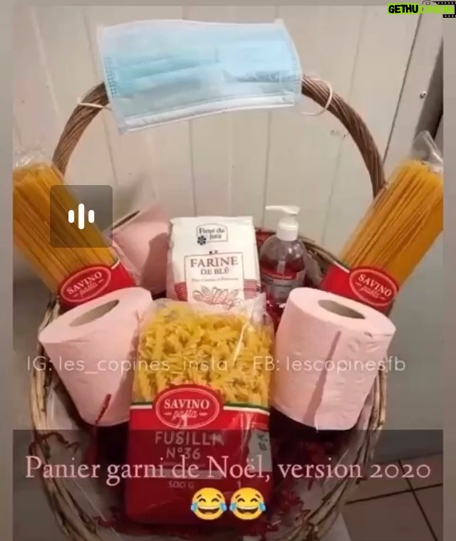 Manuela Lopez Instagram - Noyeux Joël 2020 !!! Dans Un Monde De Dingues