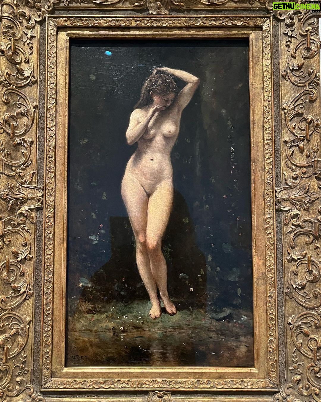 Manuela Velasco Instagram - La luz en el Edificio Sabatini y Picasso 1906. Maravillas. La 3 es El baño de Diana de Corot. Y ojo que han traído a Gertrude del MET. Para no perdérsela. Salir del periodo rosa y a unos pasos el Guernica. Lloro. #picasso1906 #gertrudestein @museoreinasofia