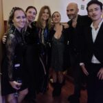 Manuela Velasco Instagram - Siempre nos quedará el FANTÁSTICO como refugio. Enamorada de @islacalaverafest Una auténtica gozada compartir estos días con personas que aman tanto el cine fantástico y que se ocupan de difundirlo en salas de cine y de despertar el interés en los más jóvenes. ¡Y lo que saben! ¡Qué placer escucharos y aprender! Gracias @ramongonzaleztrujillo @danielfumero @vanesabocanegra Laura y todo el equipo (especialmente Alba y Luis) por vuestro cariño. Además tuvieron a bien darme el premio de honor junto a Joe Dante ( para los que no le conozcáis es el director de pelis tan míticas com Gremlins, Aullidos, El chip prodigioso, Piraña) y Sílvia Tortosa, leyenda del fantástico toda ella. Me llevo muchas recomendaciones apuntadas. Enhorabuena también a @fj6utierrez y @victor_clavijo_actor que arrasaron con su peli “La espera”. Gracias al concejal de cultura de La Laguna @dailosdgf Y gracias a tanta gente fantástica que he conocido estos días y que no sé sus nombres. Deseando volver. #festivaldecinefantasticodecanarias #islacalaverafest #islacalavera2023 #lalaguna #tenerife Gracias por vestirme para esta noche tan emocionante @forte_forte @guess @ehmoda @elenabeautyalien 💚
