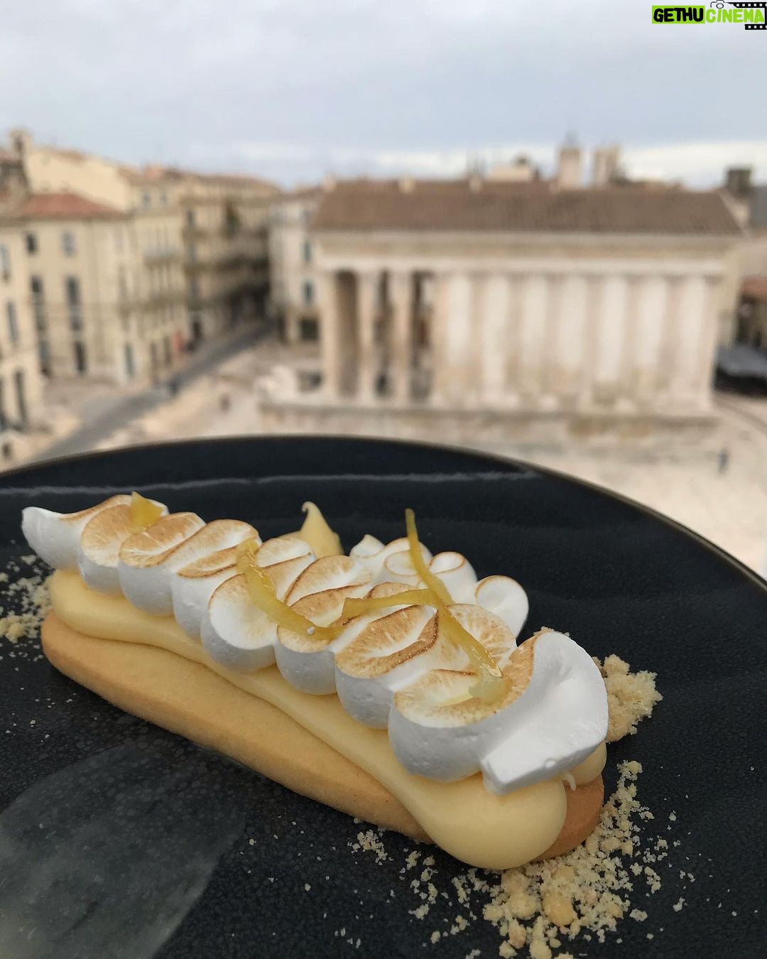 Manuela Velasco Instagram - Ces jours heureux à Nîmes 🇫🇷❤️ #Nîmes #occitanie #surdefrancia #maisoncarrée #lesarenesdenimes #laarenadenimes #torremagna #jardindelafontaine #lecieldenîmes #festivalfilmspagnol Nîmes Centre Ville