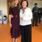 Manuela Velasco Instagram - Me declaro fan total de @mariapujalte Es una gloria trabajar contigo, María. @orioltarrason eres canela fina, van dos y espero y deseo volver a coincidir. María y Oriol contagian buen rollo y confianza a los que pasamos por sus misterios y es maravilloso trabajar así. Gracias a los dos ❤️ Si a eso le sumas la templanza, el saber y el buen humor de @jorgesaavedrad a los mandos, a la genia #beatrizcarvajal y a un equipo majísimo, pues una experiencia maravillosa. @verandatv @rtve ¿Víctima, culpable, inocente? ¿Qué seré, seré? #losmisteriosdelaura