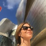 Manuela Velasco Instagram - Maite zaitut, Bilbo❤️ Cuánto me gusta Bilbao y qué bien me lo he pasado en la Aste Nagusia. Y qué ricas las croquetas de huevo de @casarufobilbao y las trufas de @arresebilbao1852 😋 #bilbao #bilbo #astenagusia #astenagusia2023