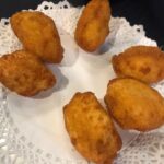 Manuela Velasco Instagram - Maite zaitut, Bilbo❤️ Cuánto me gusta Bilbao y qué bien me lo he pasado en la Aste Nagusia. Y qué ricas las croquetas de huevo de @casarufobilbao y las trufas de @arresebilbao1852 😋 #bilbao #bilbo #astenagusia #astenagusia2023
