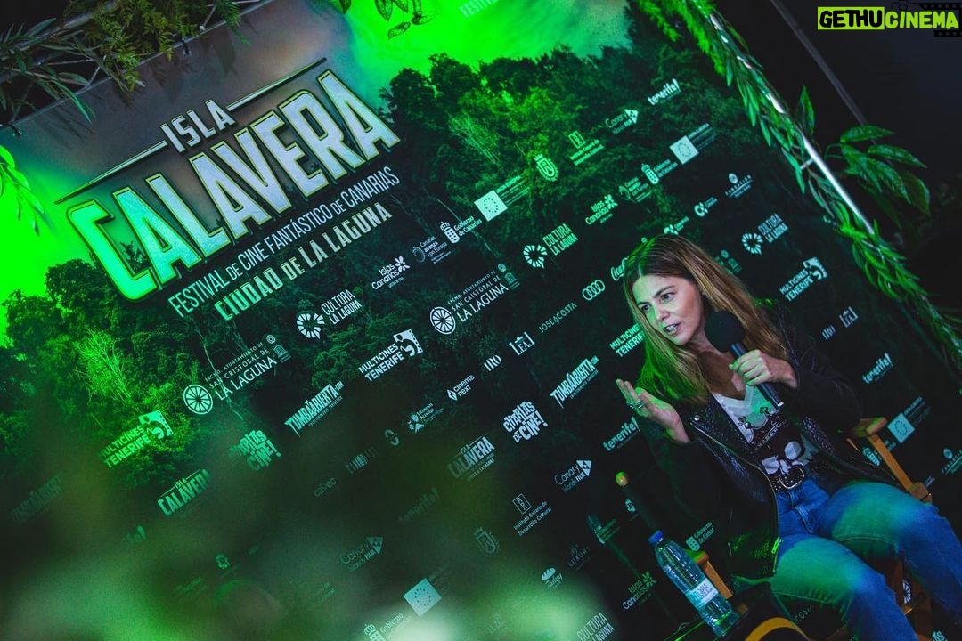 Manuela Velasco Instagram - Compartir cine. Gracias @islacalaverafest #cinefantastico #tenerife #lalaguna #festivaldecinefantasticodecanarias