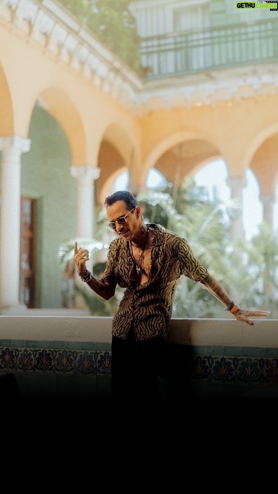 Marc Anthony Instagram - ‘Punta Cana’ Ya está disponible en @applemusic, vayan a escucharla mi gente!