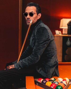 Marc Anthony Instagram - Getting a little out of the routine. Wanna play?